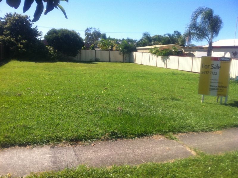 203 Nicklin Way, Warana QLD 4575