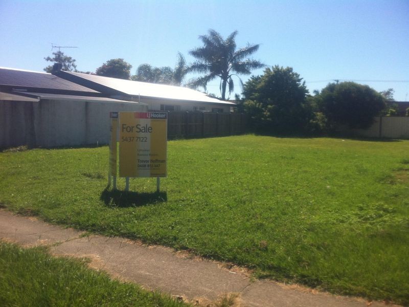 203 Nicklin Way, Warana QLD 4575