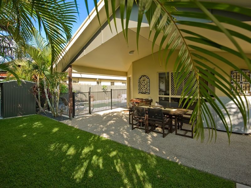 9 Flores Street, Kawana Island QLD 4575