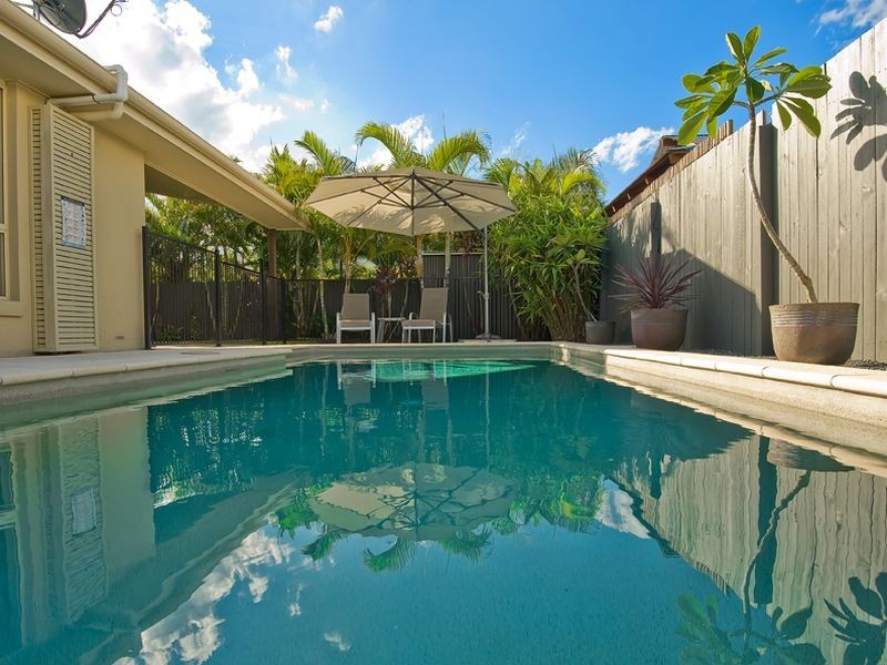 9 Flores Street, Kawana Island QLD 4575