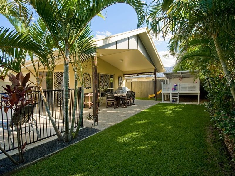 9 Flores Street, Kawana Island QLD 4575