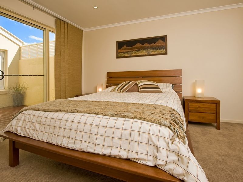 9 Flores Street, Kawana Island QLD 4575
