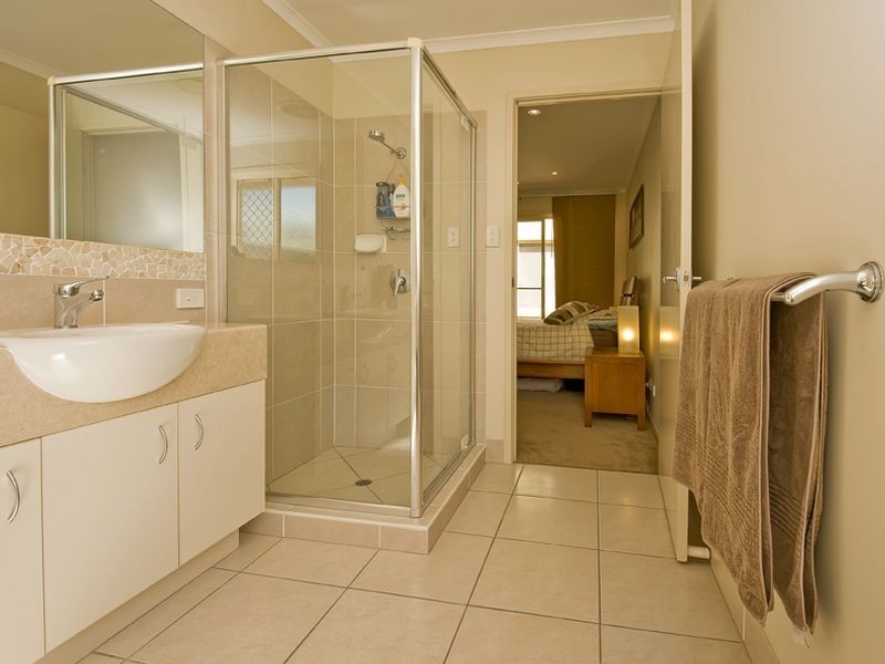9 Flores Street, Kawana Island QLD 4575