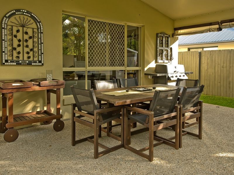 9 Flores Street, Kawana Island QLD 4575