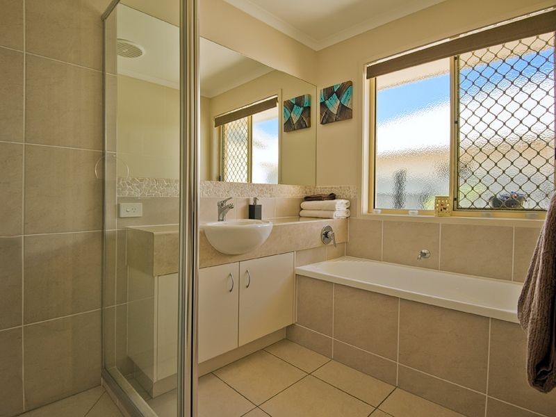 9 Flores Street, Kawana Island QLD 4575