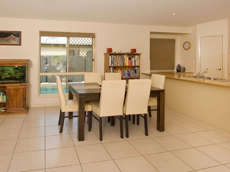 9 Flores Street, Kawana Island QLD 4575