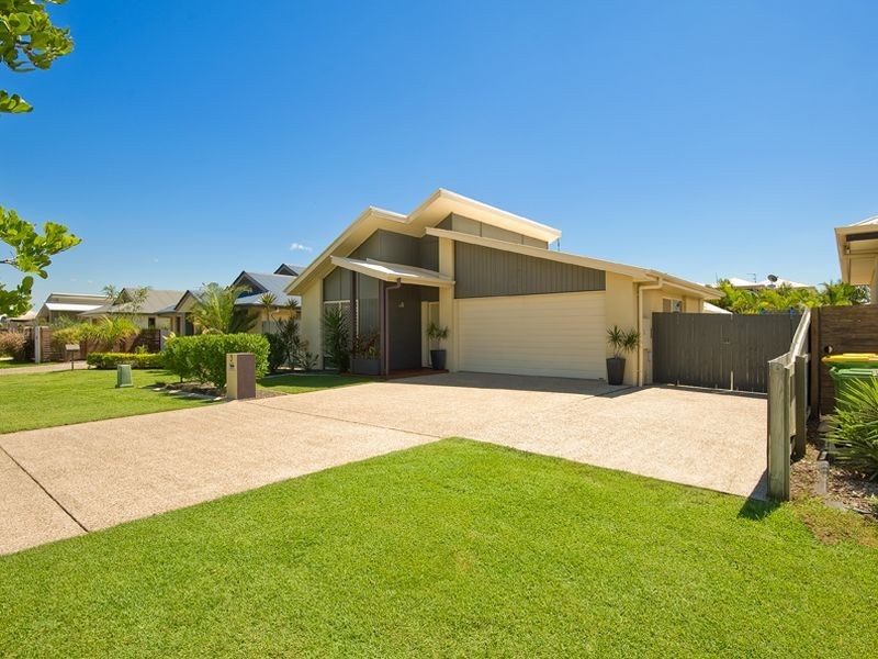 9 Flores Street, Kawana Island QLD 4575