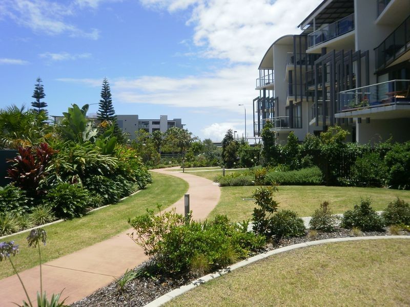 66/10 Grand Parade, Kawana Island QLD 4575