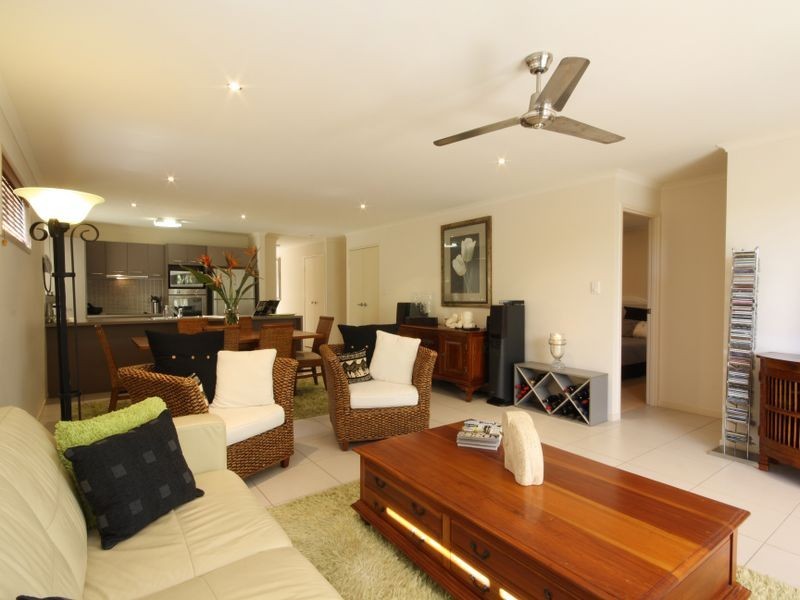 3 Bega Place, Kawana Island QLD 4575