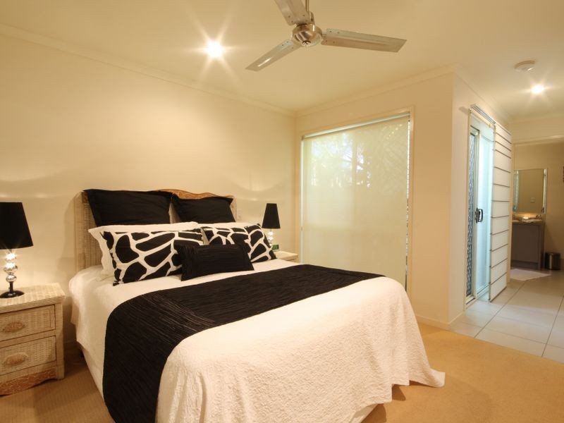 3 Bega Place, Kawana Island QLD 4575