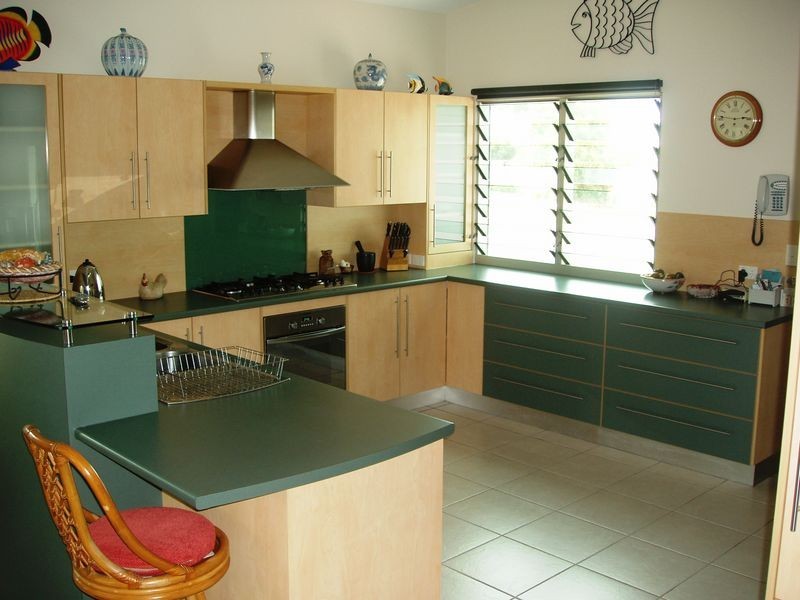 4 Maldives Place, Kawana Island QLD 4575