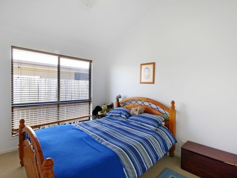 15 Santorini Court, Kawana Island QLD 4575