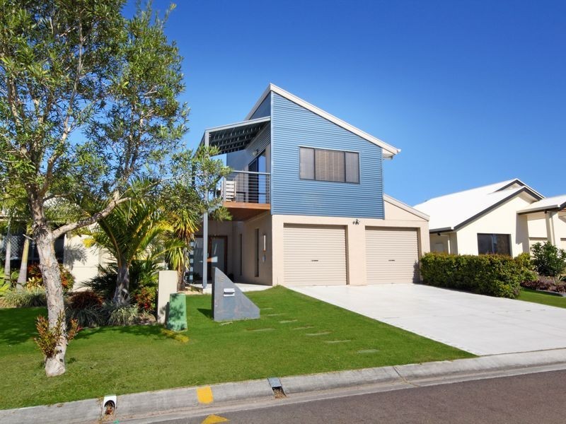 15 Santorini Court, Kawana Island QLD 4575