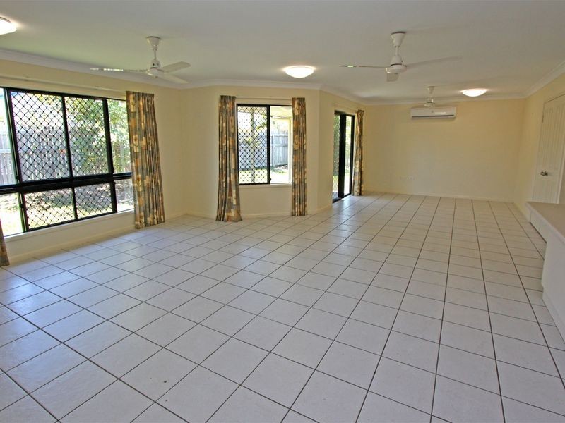 2 Gernika Court, Bushland Beach QLD 4818