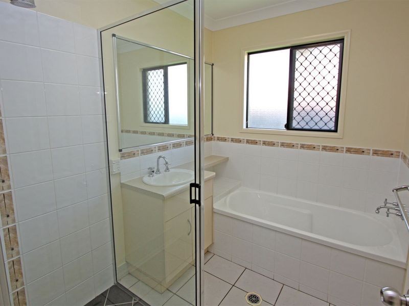 2 Gernika Court, Bushland Beach QLD 4818