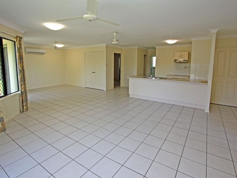 2 Gernika Court, Bushland Beach QLD 4818