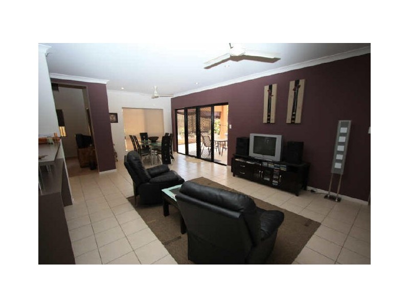 10 Canthium Court, Mount Louisa QLD 4814