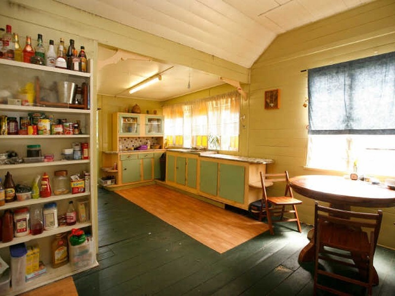 1 Fourth Ave, South Townsville QLD 4810