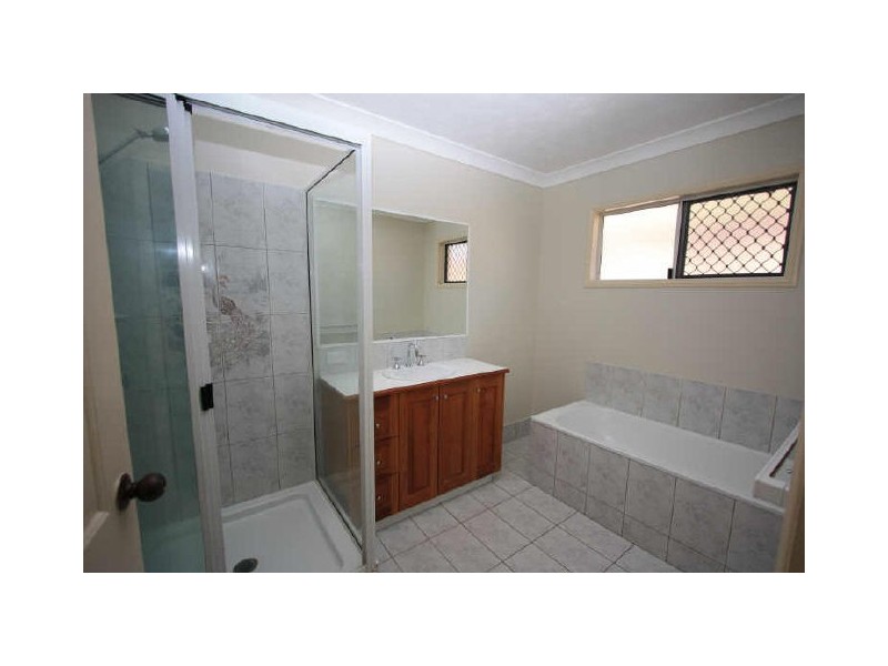 17 Colchester Crescent, Kirwan QLD 4817