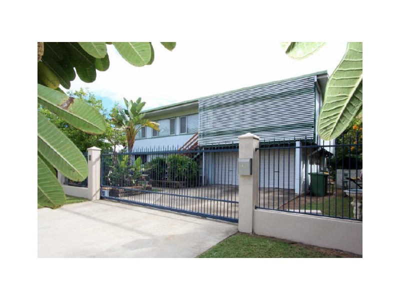 9 Payne Street, Mount Louisa QLD 4814