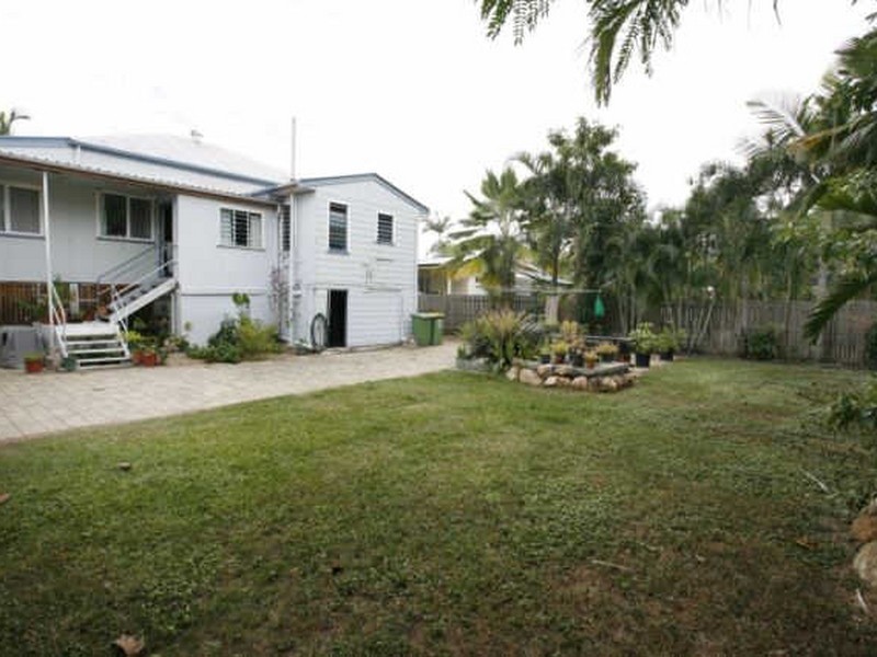 30 Beatrice Street, Aitkenvale QLD 4814