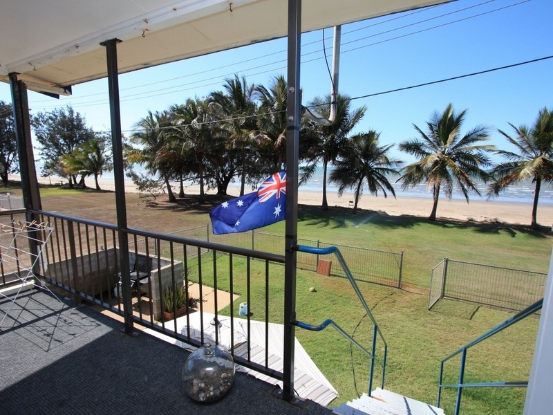 69 Cay Street, Saunders Beach QLD 4818
