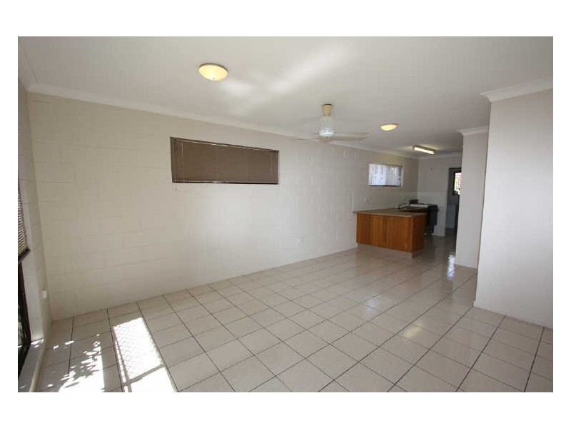 3/68 Robertson Street, Railway Estate QLD 4810