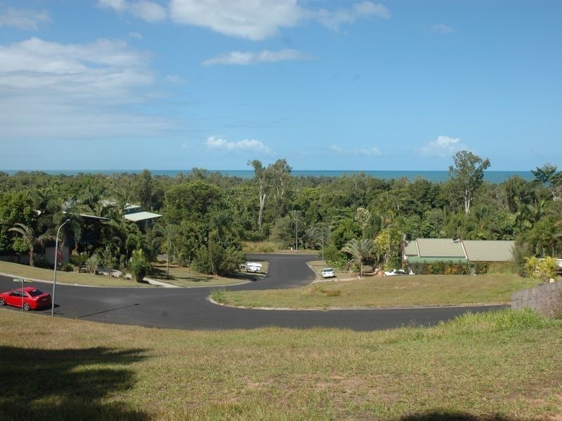36 Dunkalli Cres, Wongaling Beach QLD 4852