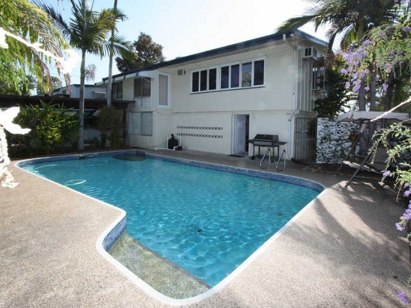 11 Choonda Street, Cranbrook QLD 4814