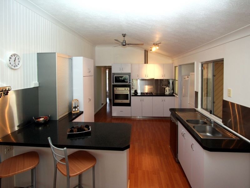 18 Wood Street, Mundingburra QLD 4812