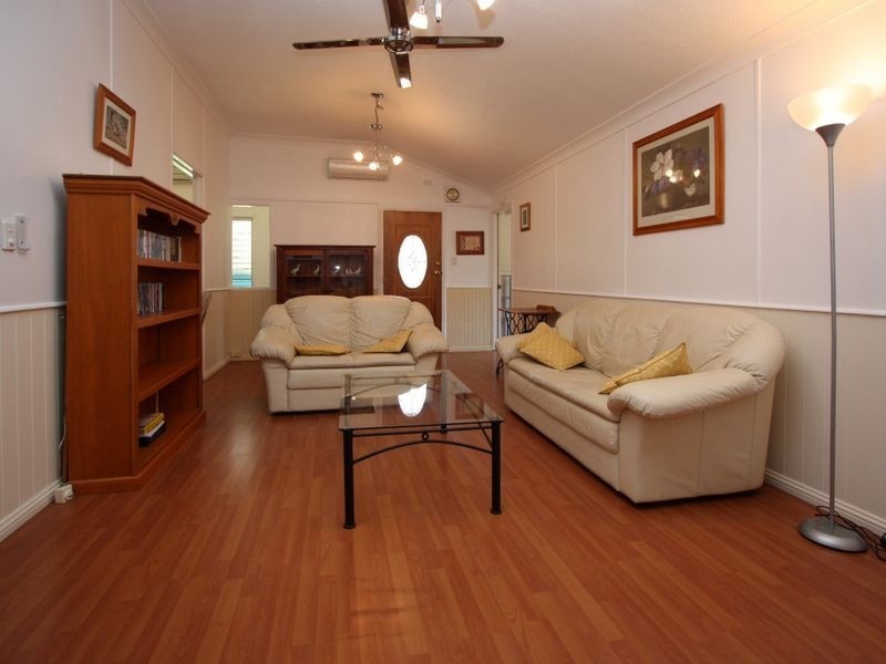 18 Wood Street, Mundingburra QLD 4812