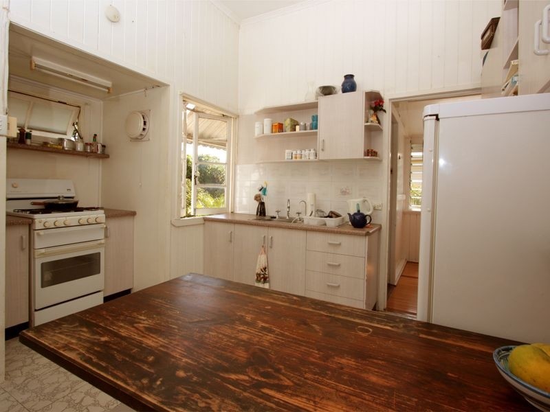 12 Derby Street, Pimlico QLD 4812