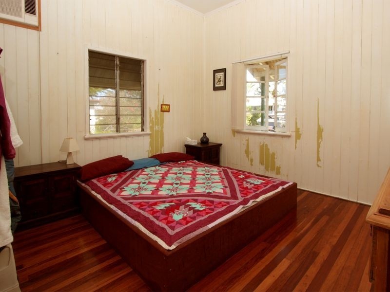 12 Derby Street, Pimlico QLD 4812