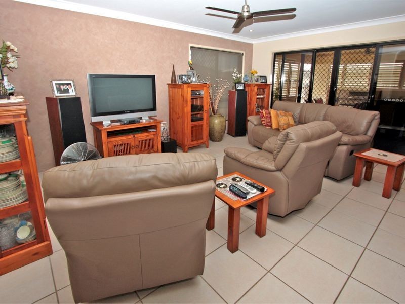 18 San Antonio Court, Mount Louisa QLD 4814