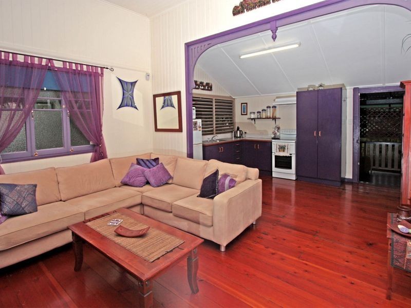 4 Cummins Street, Hyde Park QLD 4812