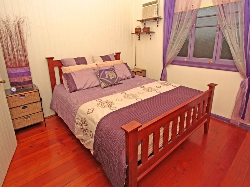 4 Cummins Street, Hyde Park QLD 4812