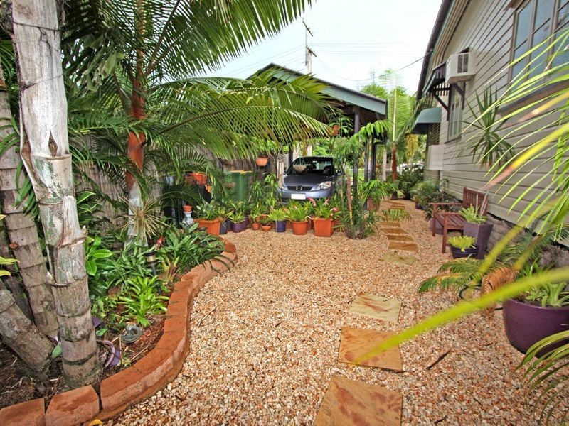 4 Cummins Street, Hyde Park QLD 4812