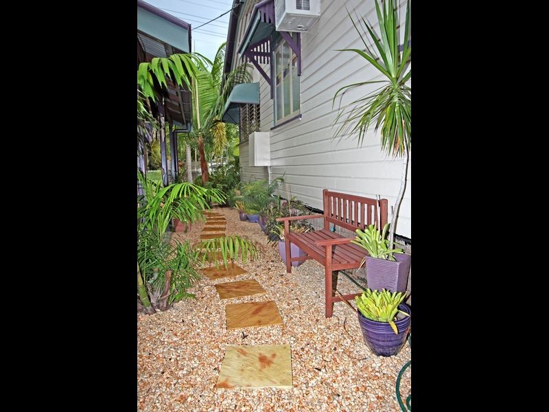 4 Cummins Street, Hyde Park QLD 4812