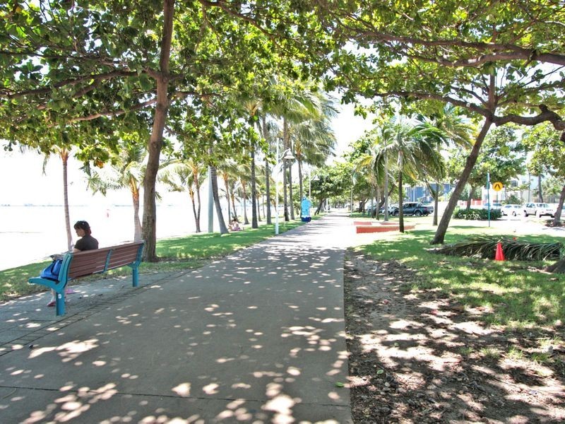 2/2 Howitt Street, North Ward QLD 4810