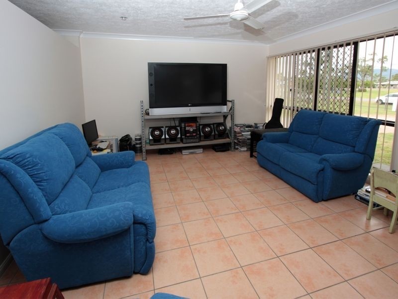 15 Dartmoor Drive, Kelso QLD 4815