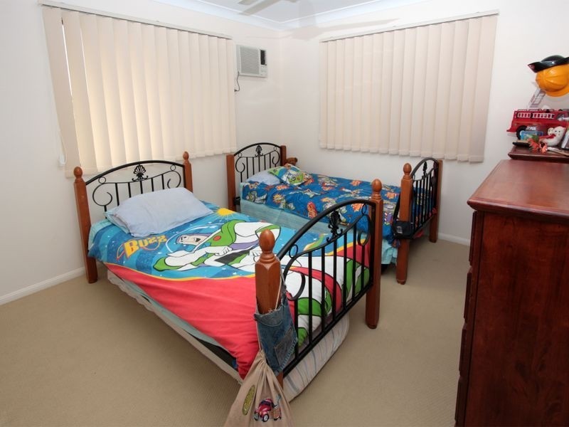 15 Dartmoor Drive, Kelso QLD 4815