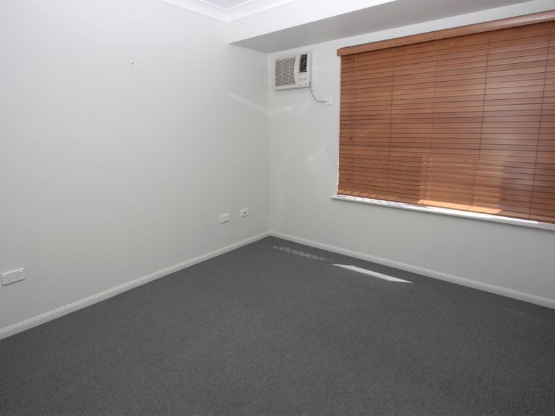 2 Dungurra Place, Bushland Beach QLD 4818