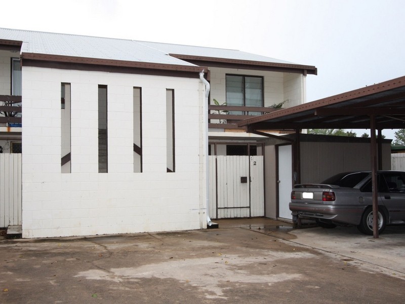 2/13 Maroong Street, Currajong QLD 4812