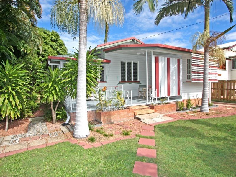 16 Sixth Street, South Townsville QLD 4810
