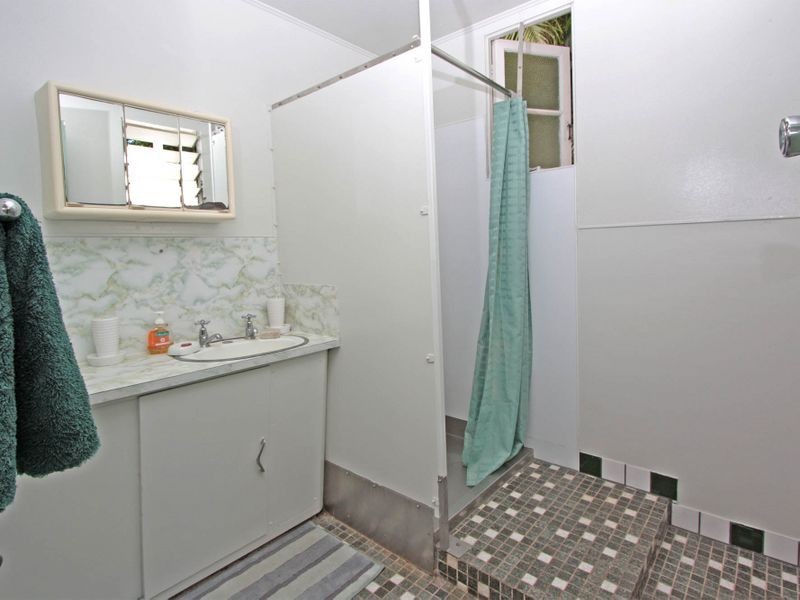 16 Sixth Street, South Townsville QLD 4810