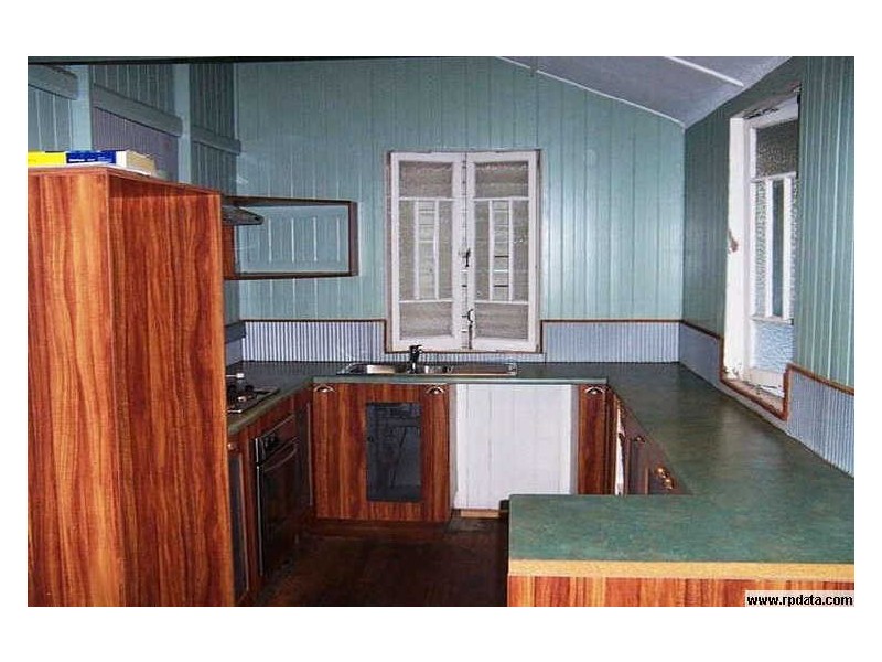 69 Eleventh Avenue, Railway Estate QLD 4810