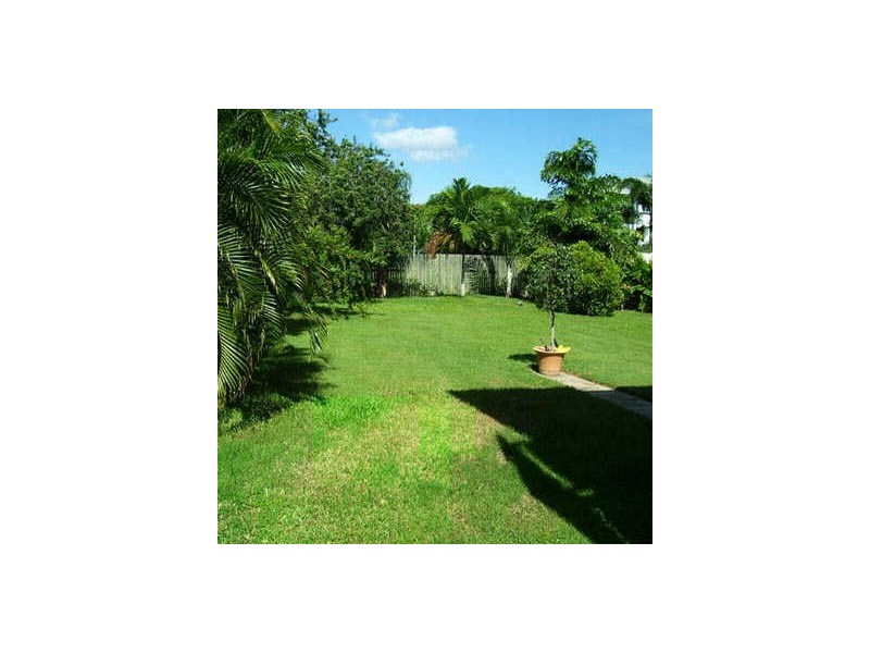 69 Eleventh Avenue, Railway Estate QLD 4810