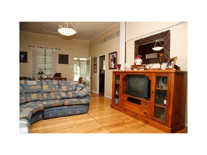 64 Carmody Street, Hermit Park QLD 4812