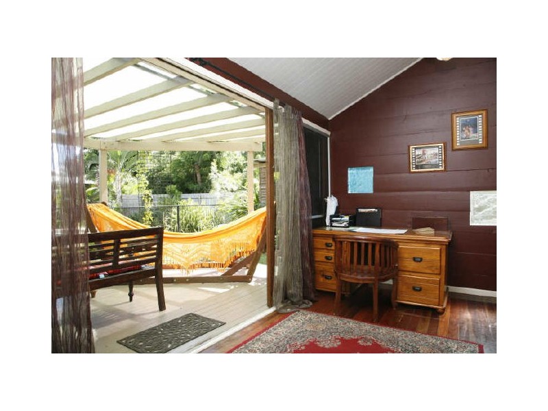 64 Carmody Street, Hermit Park QLD 4812