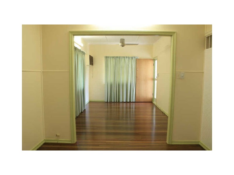 170 Ireland Street, Oonoonba QLD 4811